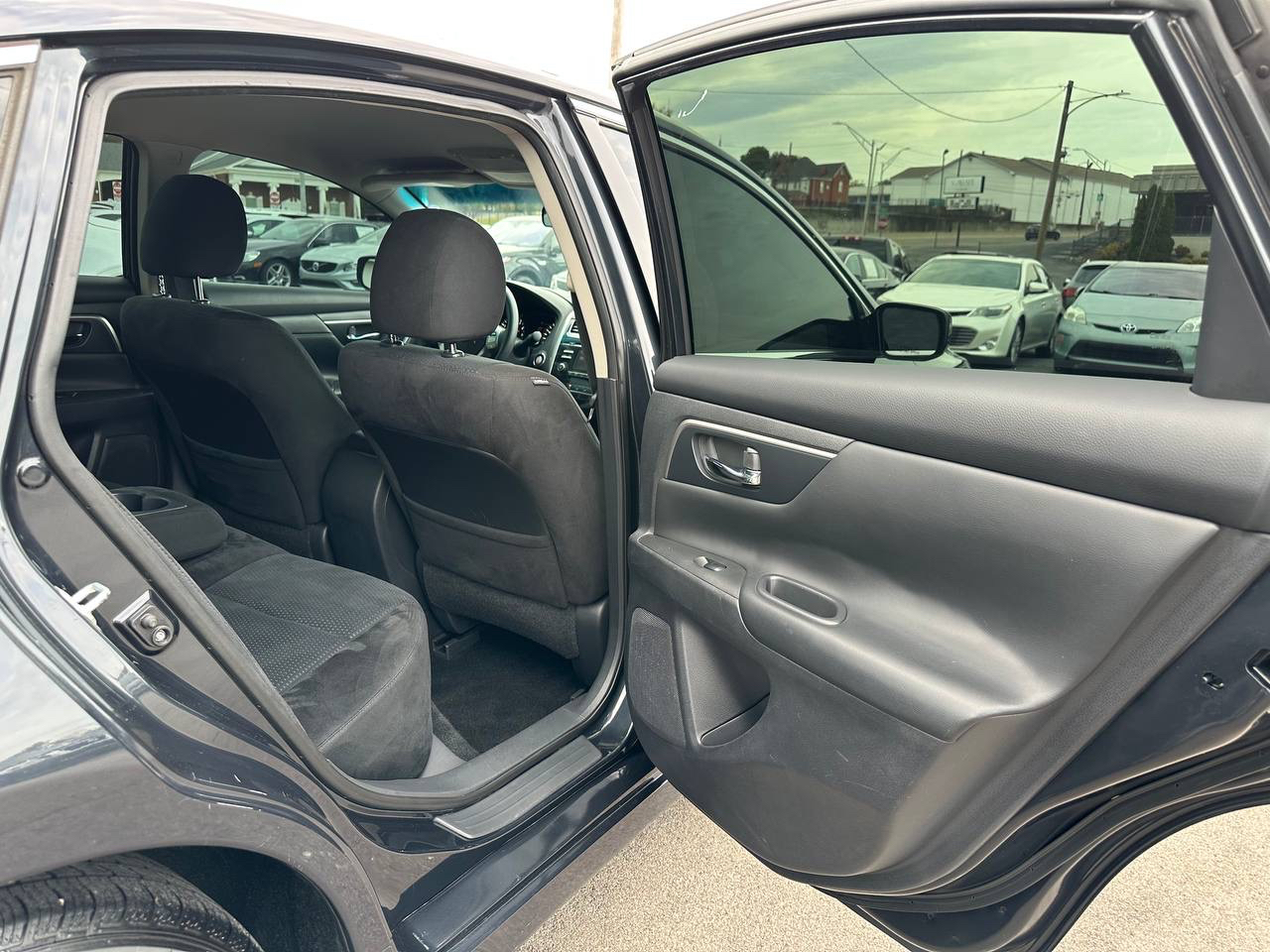 Nissan Altima 2.5 S 2015 Nissan Altima 2.5 S 2015