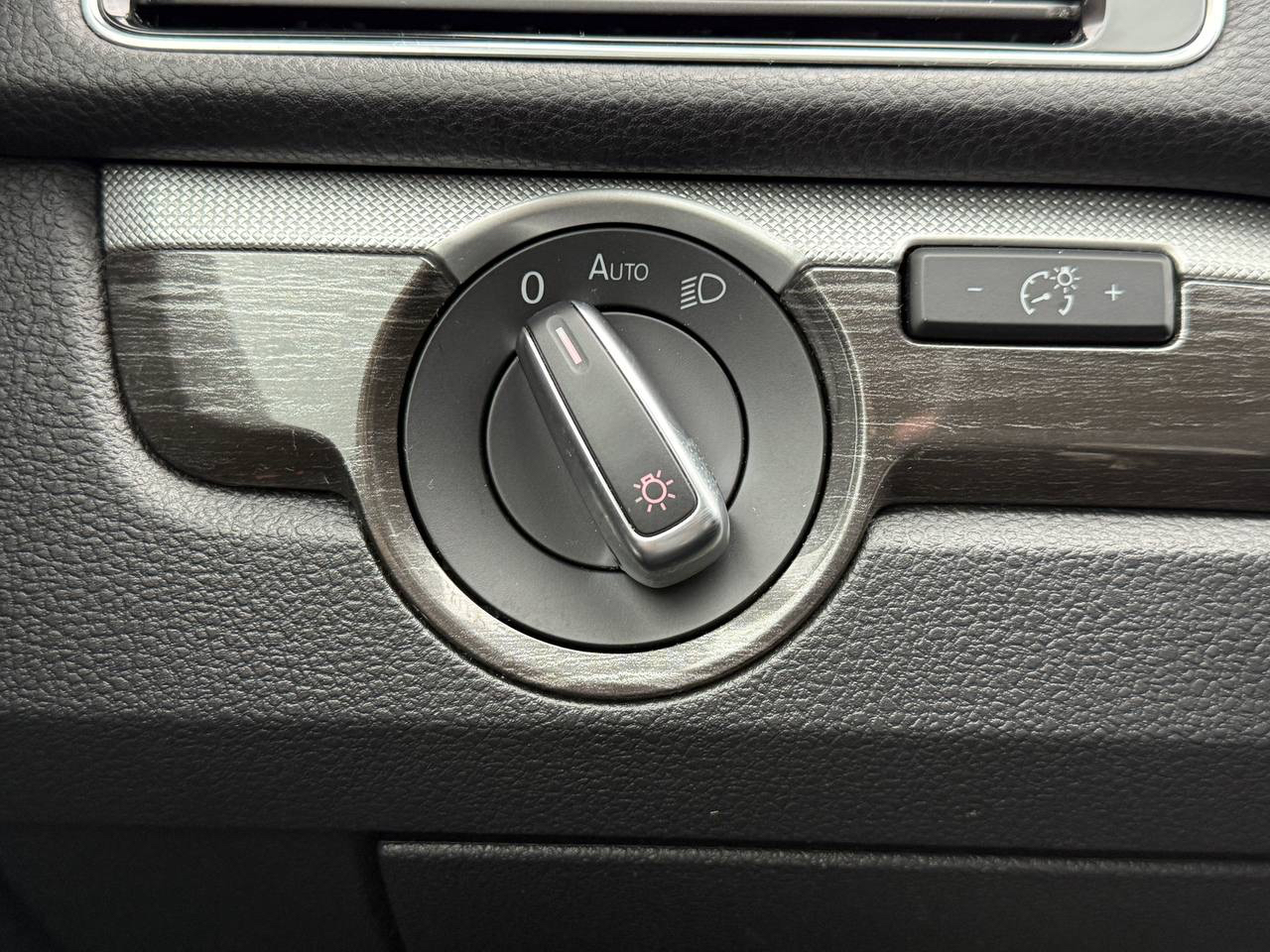 Volkswagen Passat SE 6A 2016 Volkswagen Passat SE 6A 2016