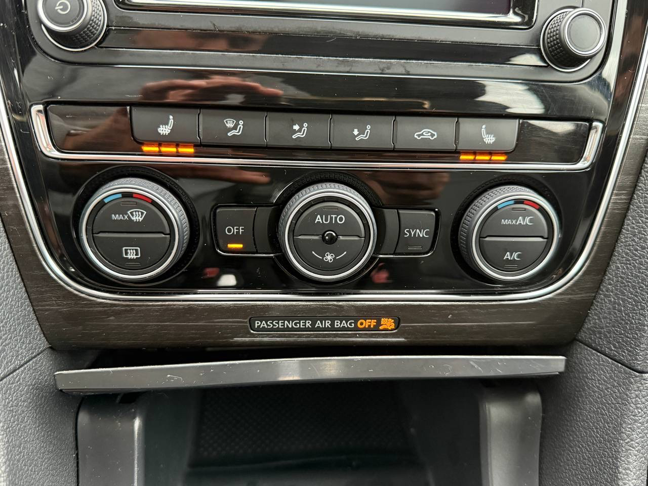 Volkswagen Passat SE 6A 2016 Volkswagen Passat SE 6A 2016