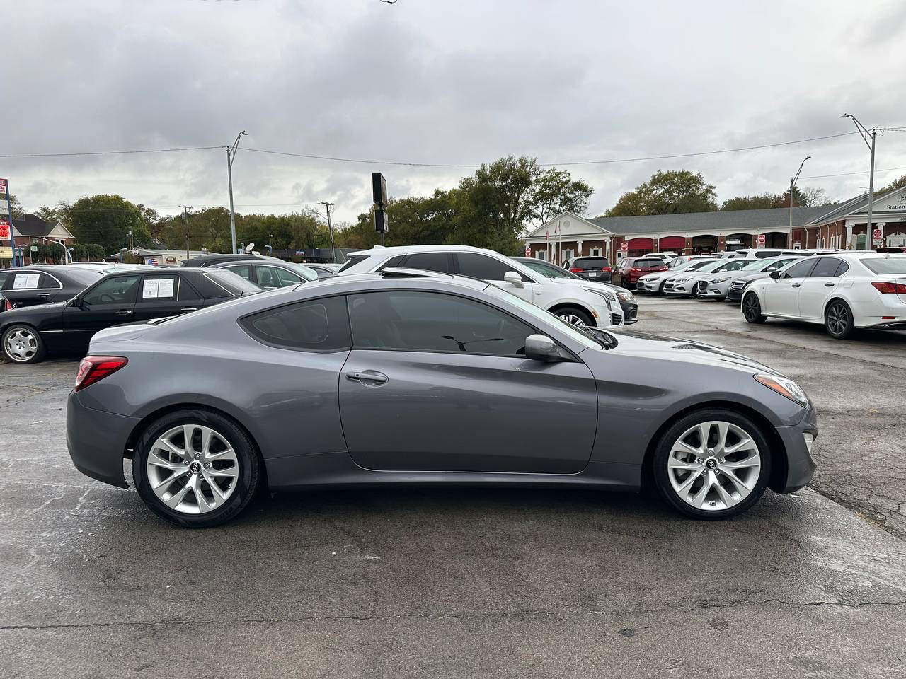 Hyundai Genesis Coupe 2.0T Premium Auto 2014 Hyundai Genesis Coupe 2.0T Premium Auto 2014