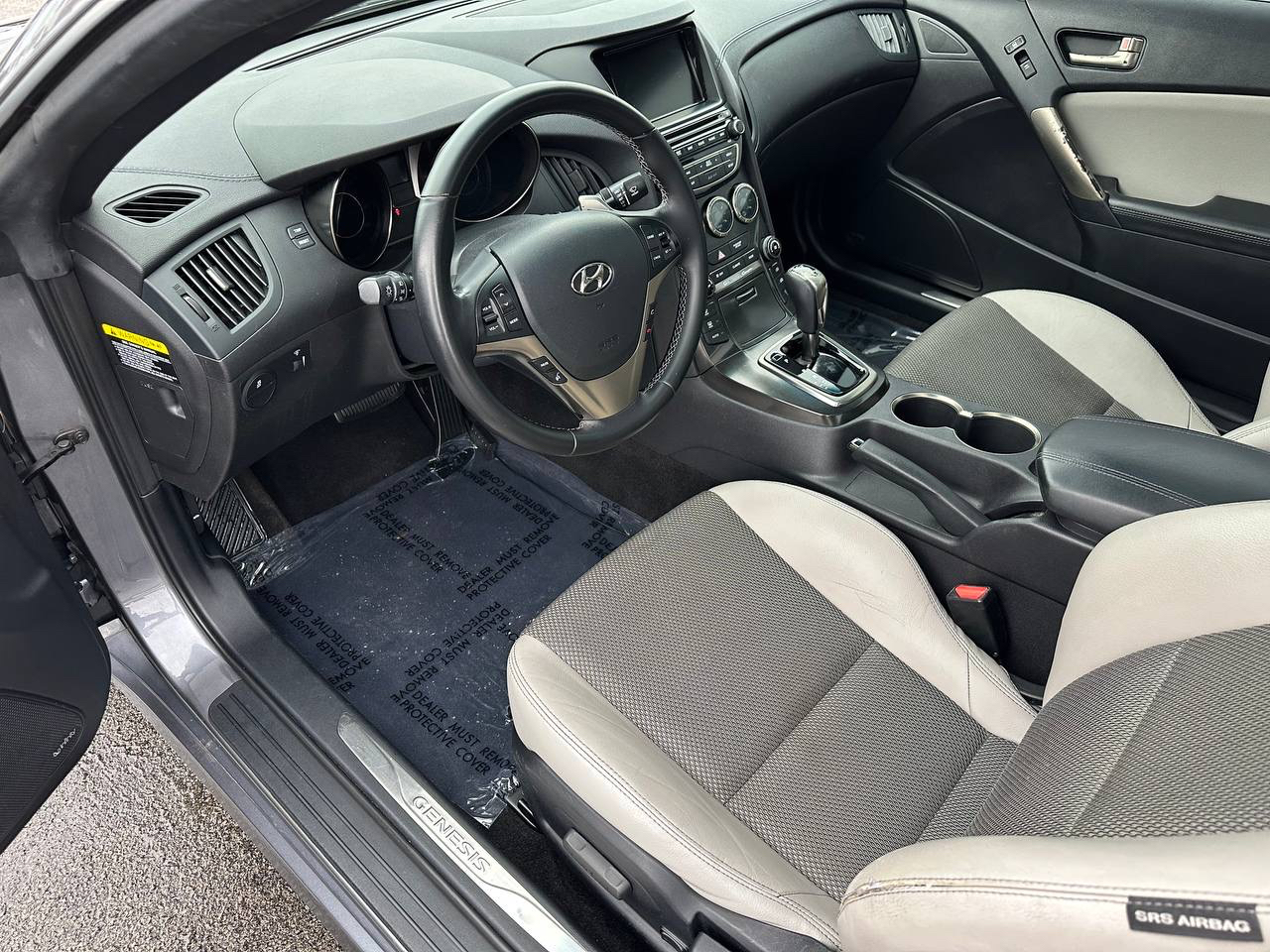 Hyundai Genesis Coupe 2.0T Premium Auto 2014 Hyundai Genesis Coupe 2.0T Premium Auto 2014