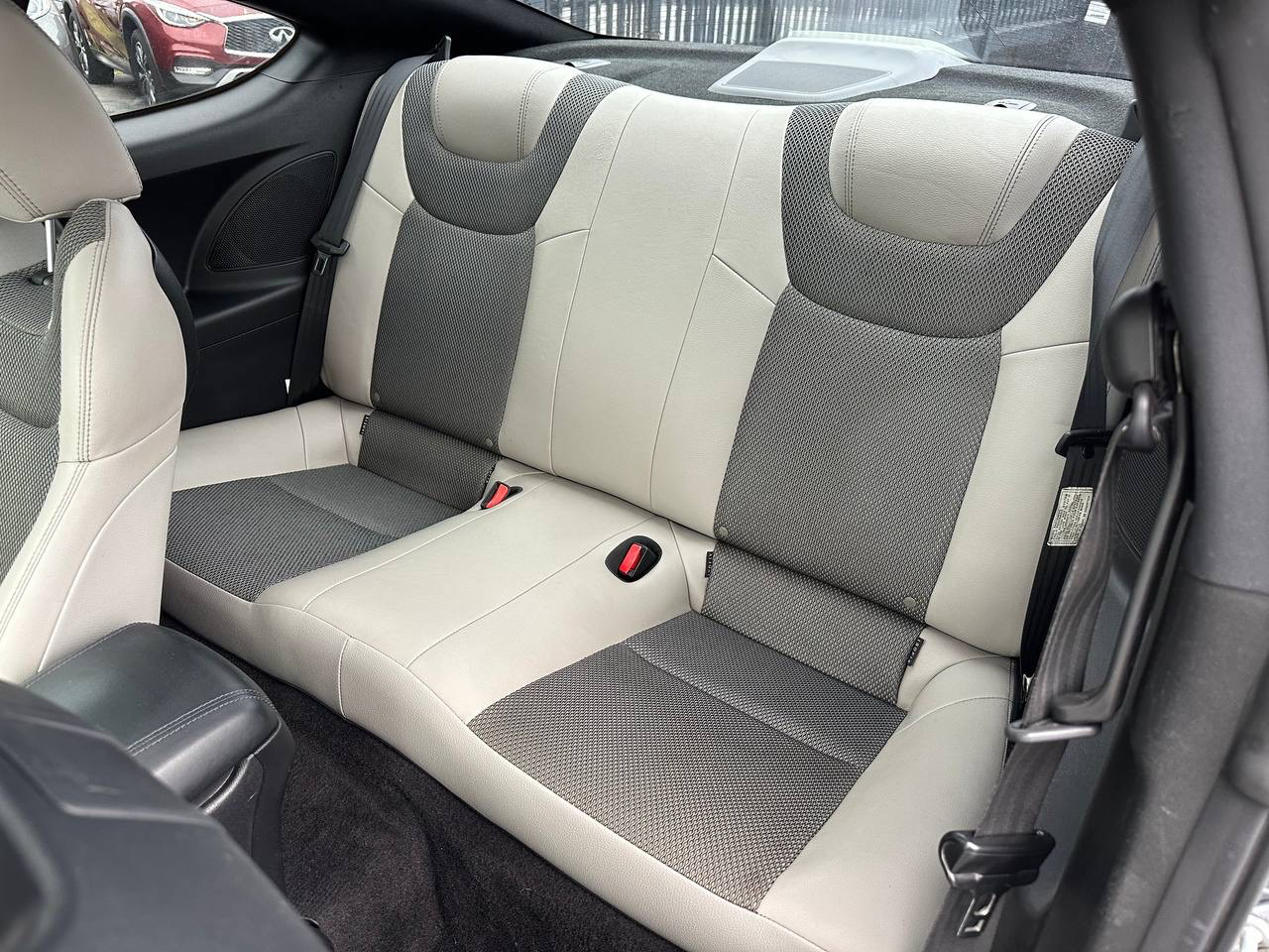 Hyundai Genesis Coupe 2.0T Premium Auto 2014 Hyundai Genesis Coupe 2.0T Premium Auto 2014