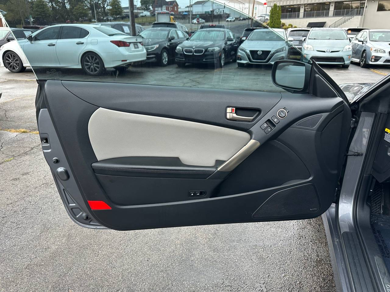 Hyundai Genesis Coupe 2.0T Premium Auto 2014 Hyundai Genesis Coupe 2.0T Premium Auto 2014