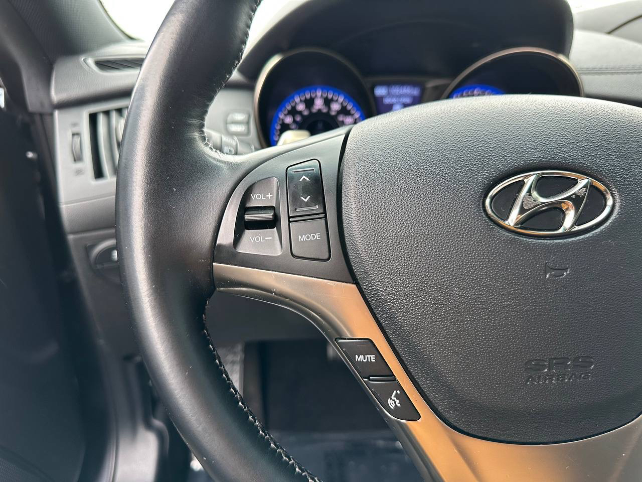 Hyundai Genesis Coupe 2.0T Premium Auto 2014 Hyundai Genesis Coupe 2.0T Premium Auto 2014