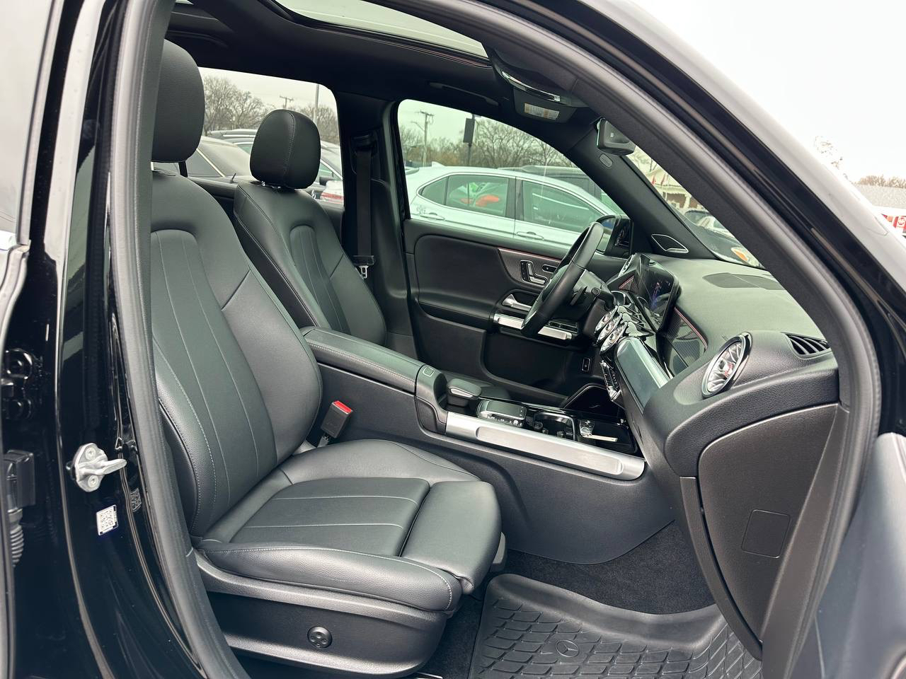 Mercedes-Benz GLB-Class GLB 250 4MATIC 2021