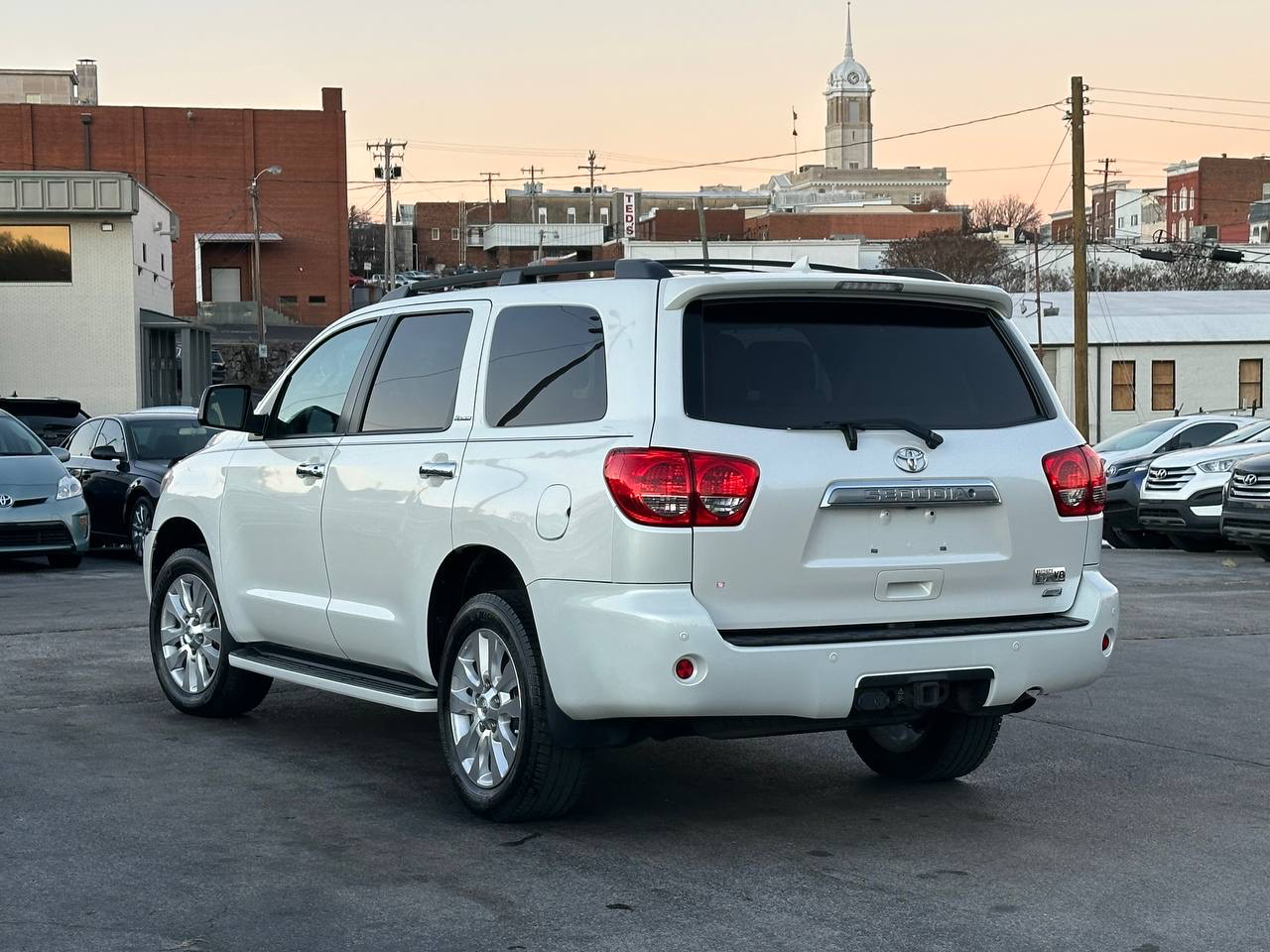 Toyota Sequoia Plantium 4WD FFV 2012