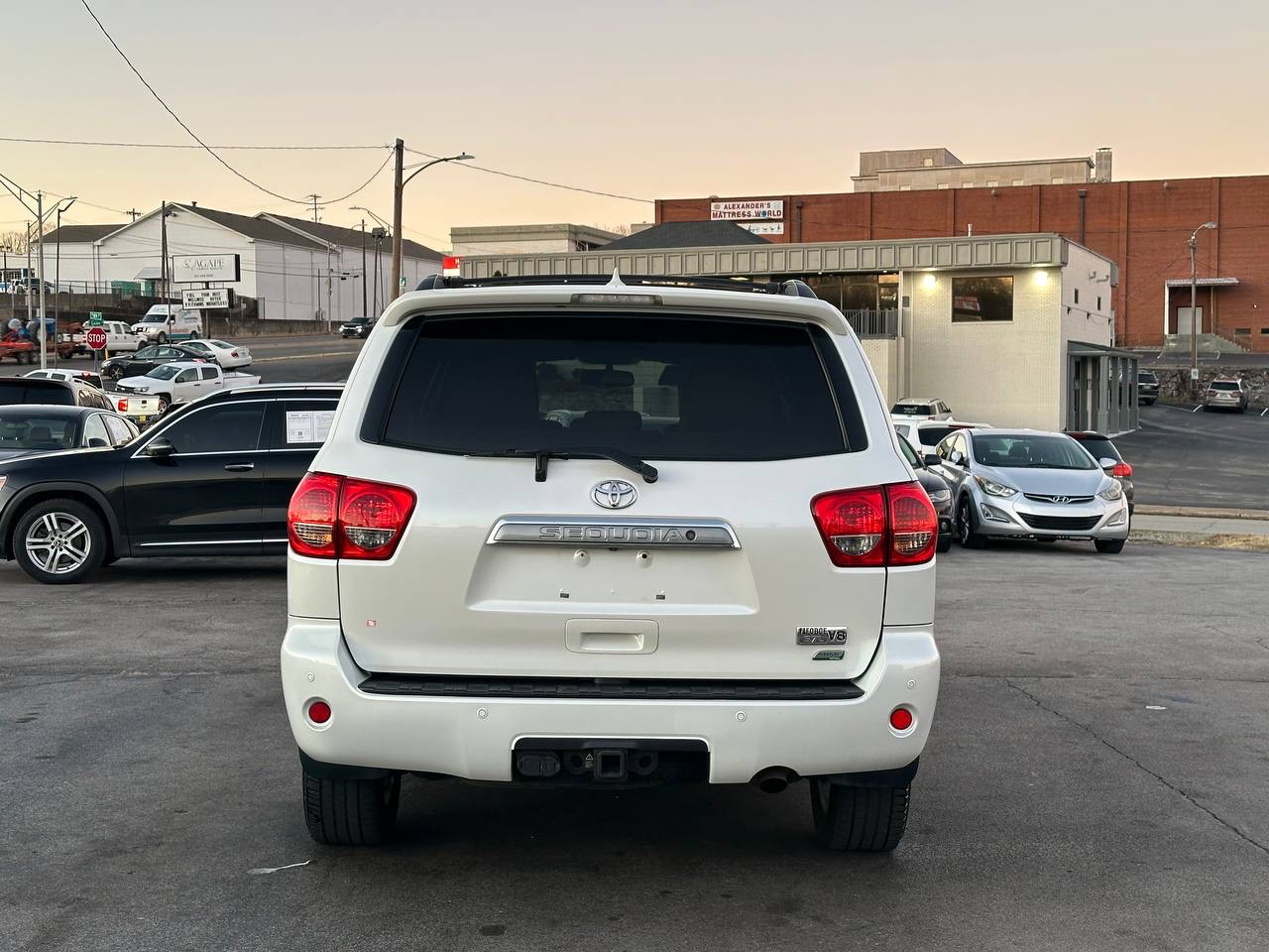 Toyota Sequoia Plantium 4WD FFV 2012