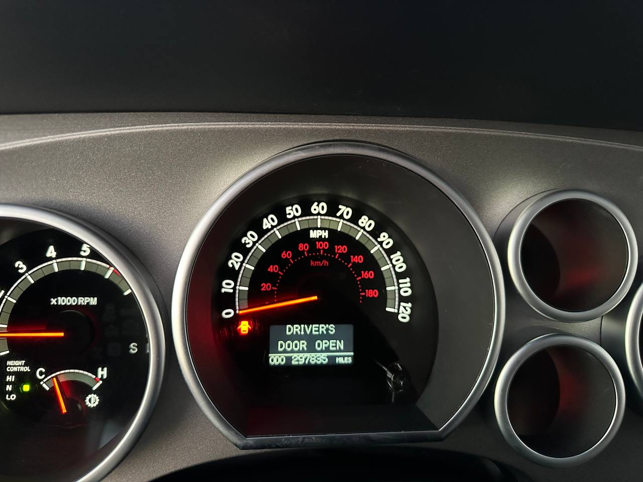 Toyota Sequoia Plantium 4WD FFV 2012