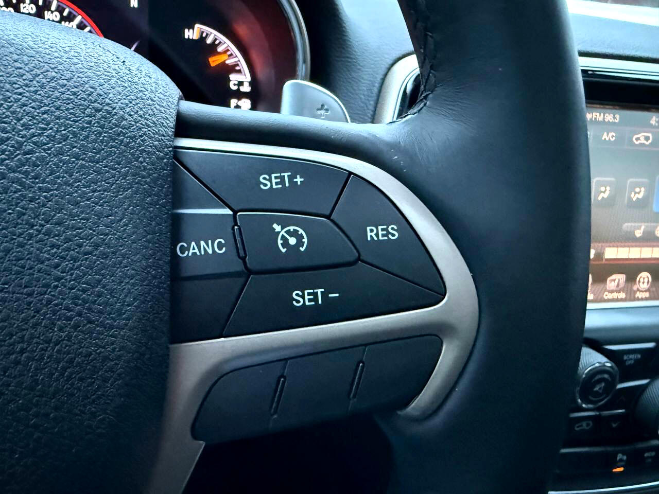 Jeep Grand Cherokee Limited 2WD 2015