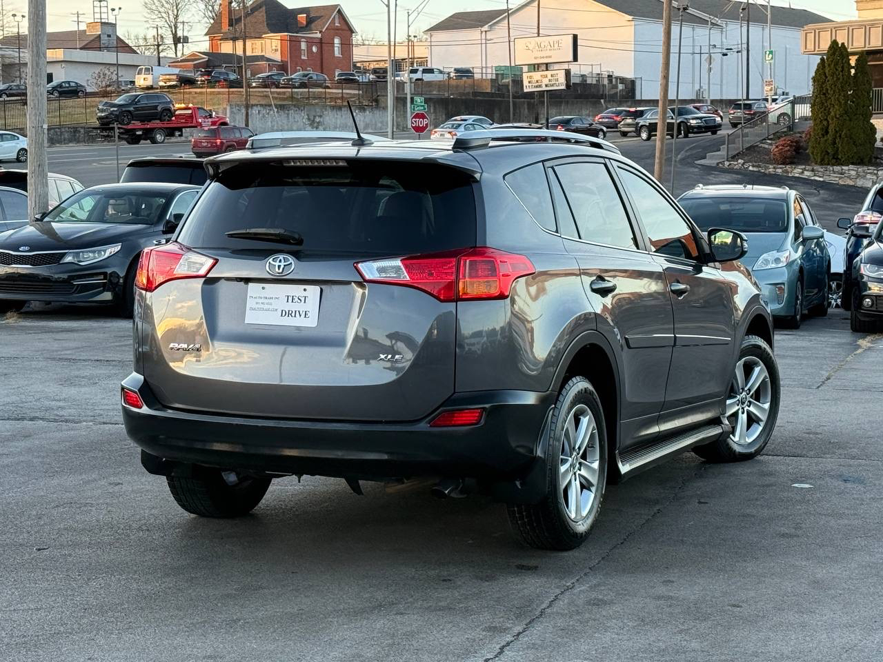 Toyota RAV4 XLE FWD 2015