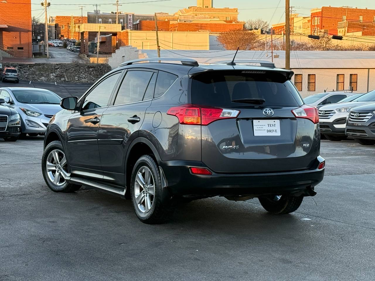 Toyota RAV4 XLE FWD 2015