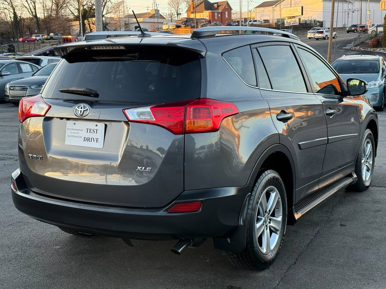 Toyota RAV4 XLE FWD 2015
