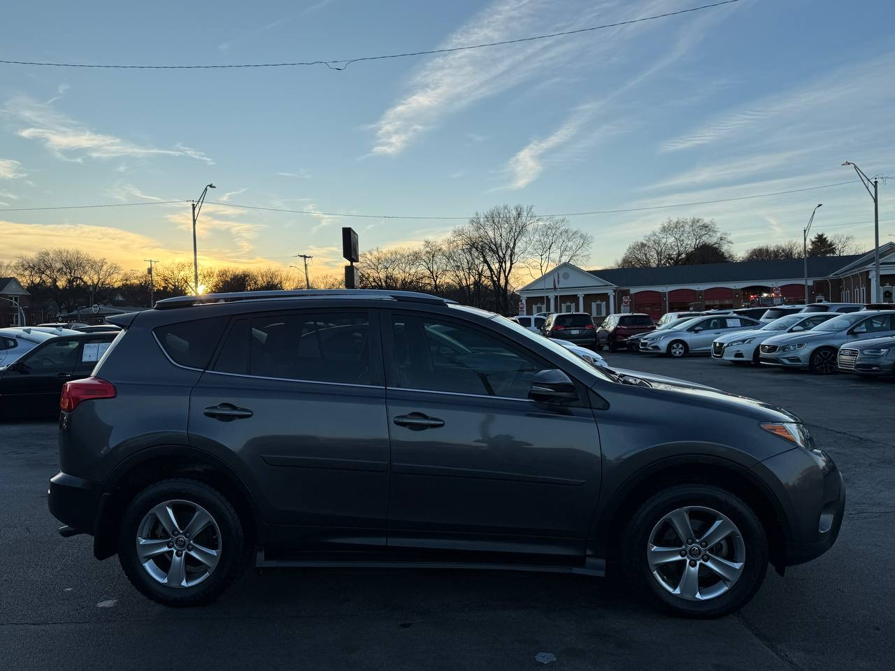 Toyota RAV4 XLE FWD 2015