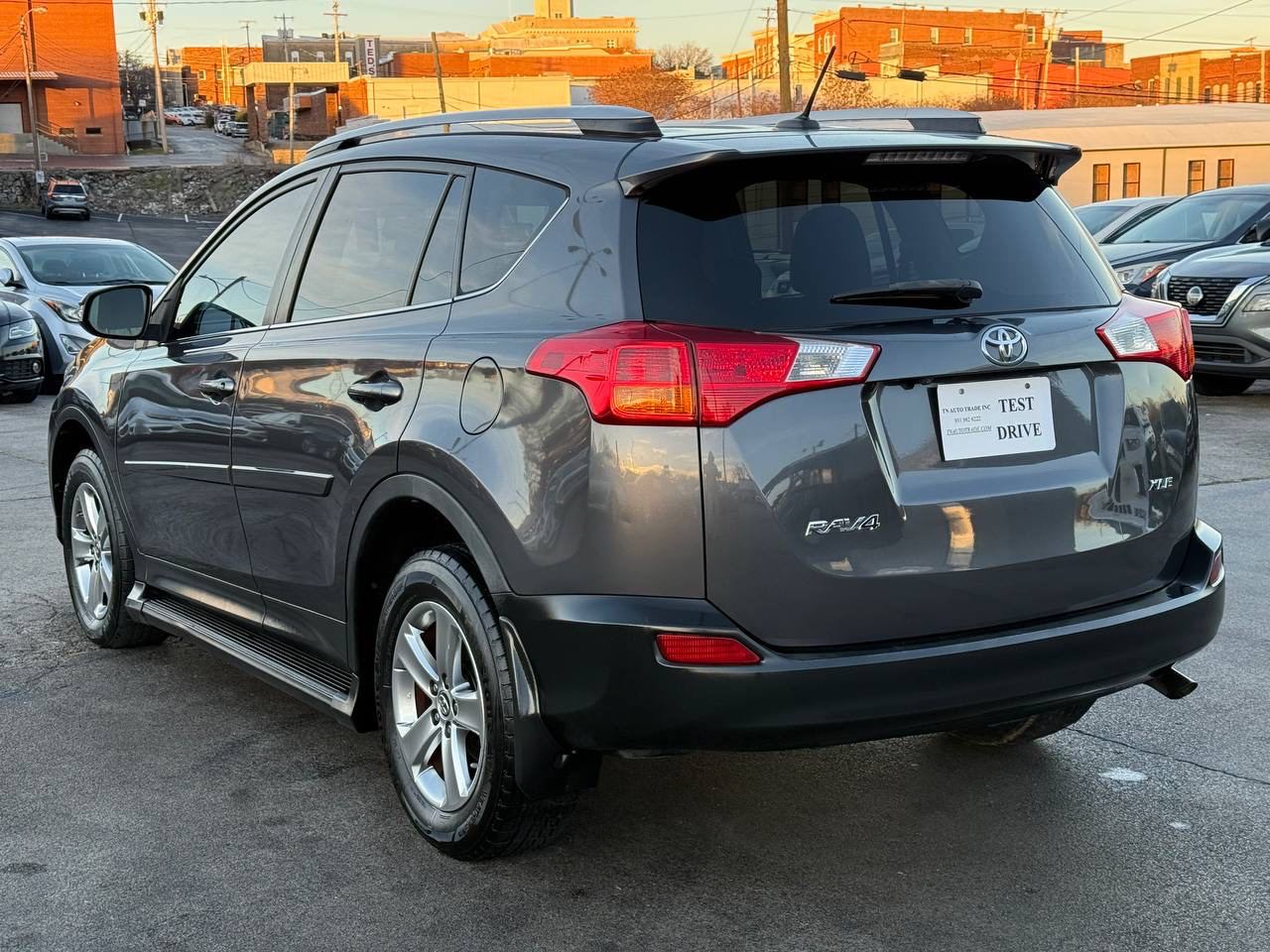 Toyota RAV4 XLE FWD 2015