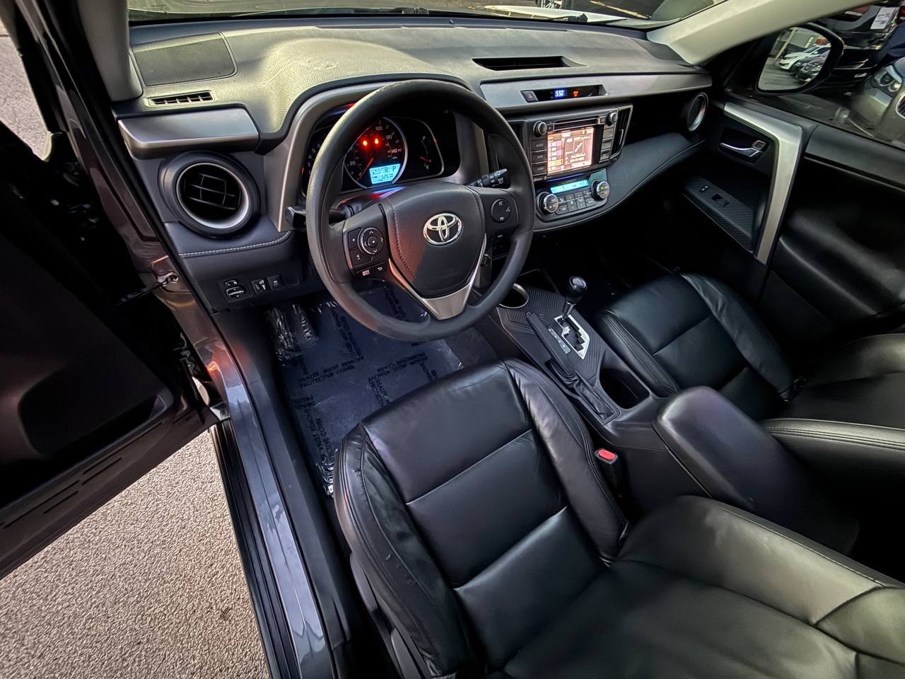 Toyota RAV4 XLE FWD 2015