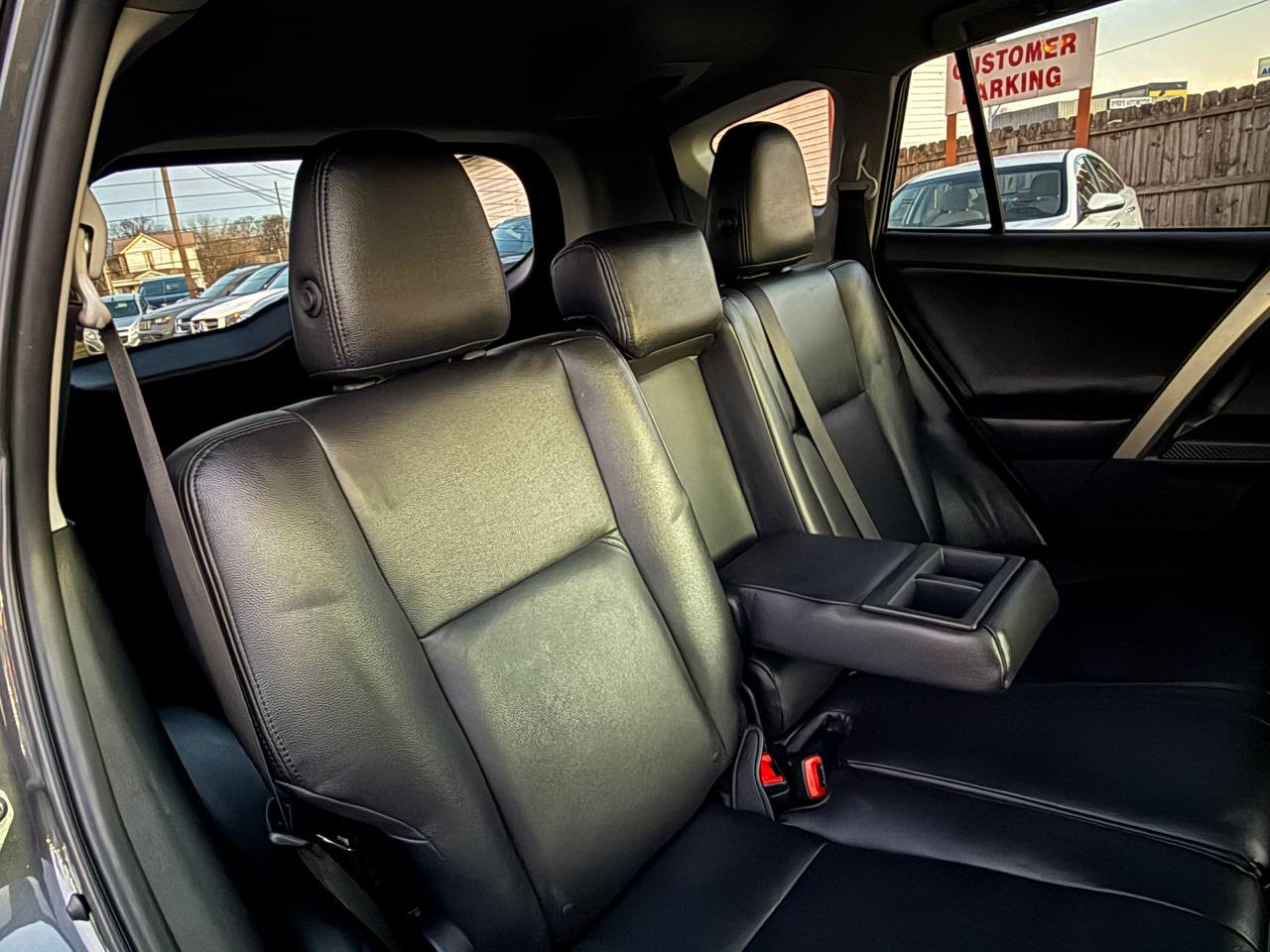 Toyota RAV4 XLE FWD 2015