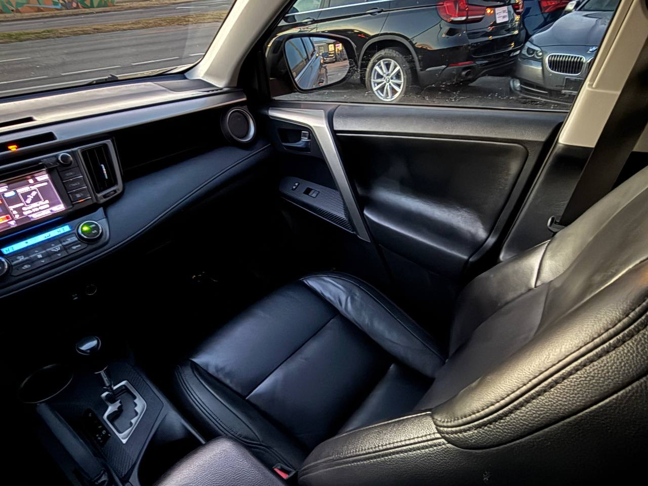 Toyota RAV4 XLE FWD 2015