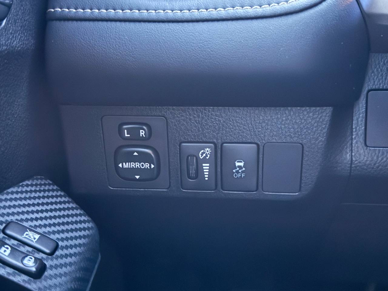 Toyota RAV4 XLE FWD 2015