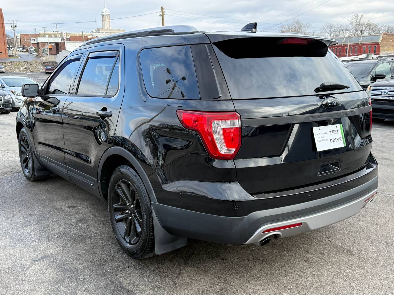 Ford Explorer XLT FWD 2016