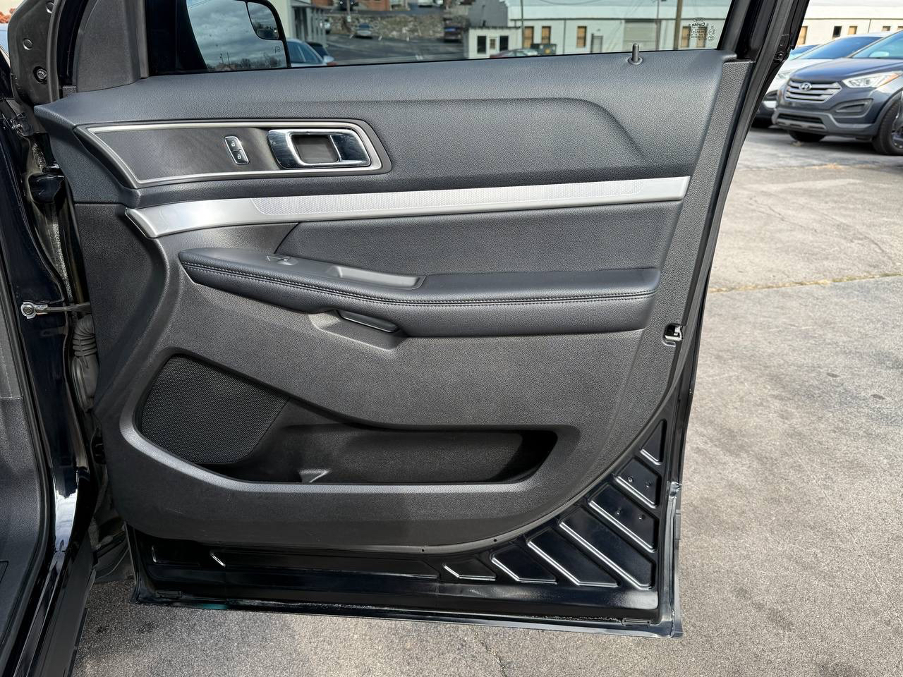 Ford Explorer XLT FWD 2016