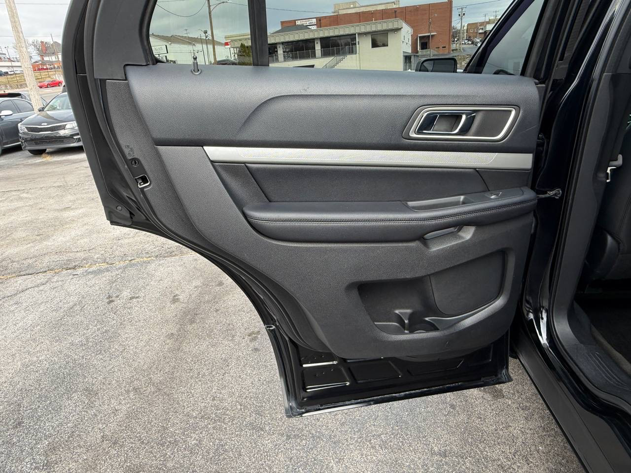 Ford Explorer XLT FWD 2016