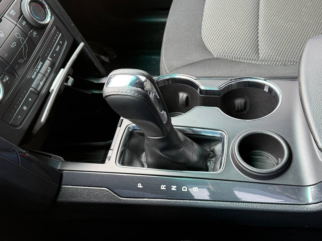 Ford Explorer XLT FWD 2016