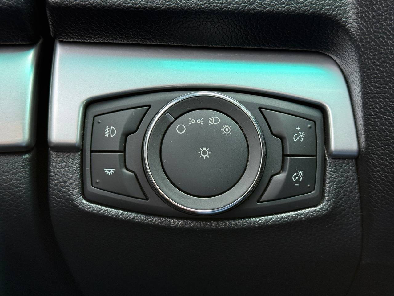 Ford Explorer XLT FWD 2016