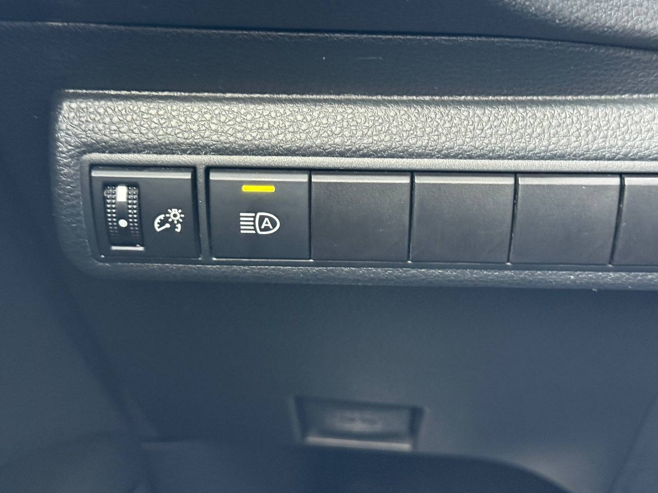 Toyota Corolla LE 2021