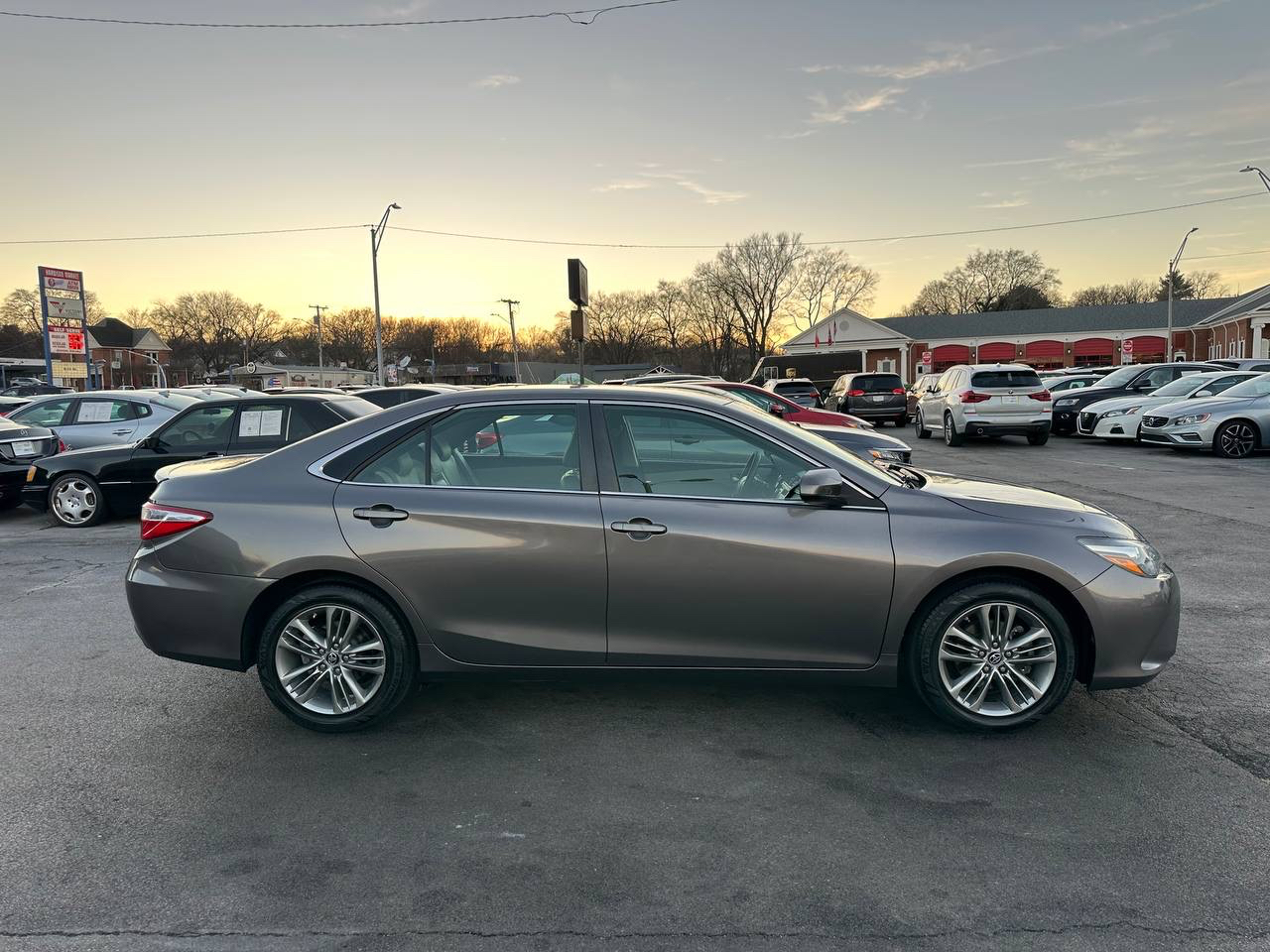 Toyota Camry SE 2015