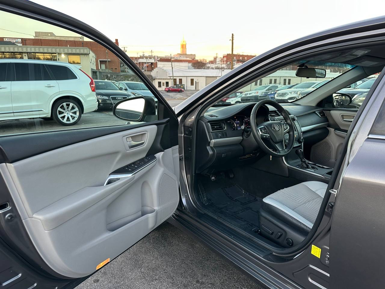 Toyota Camry SE 2015