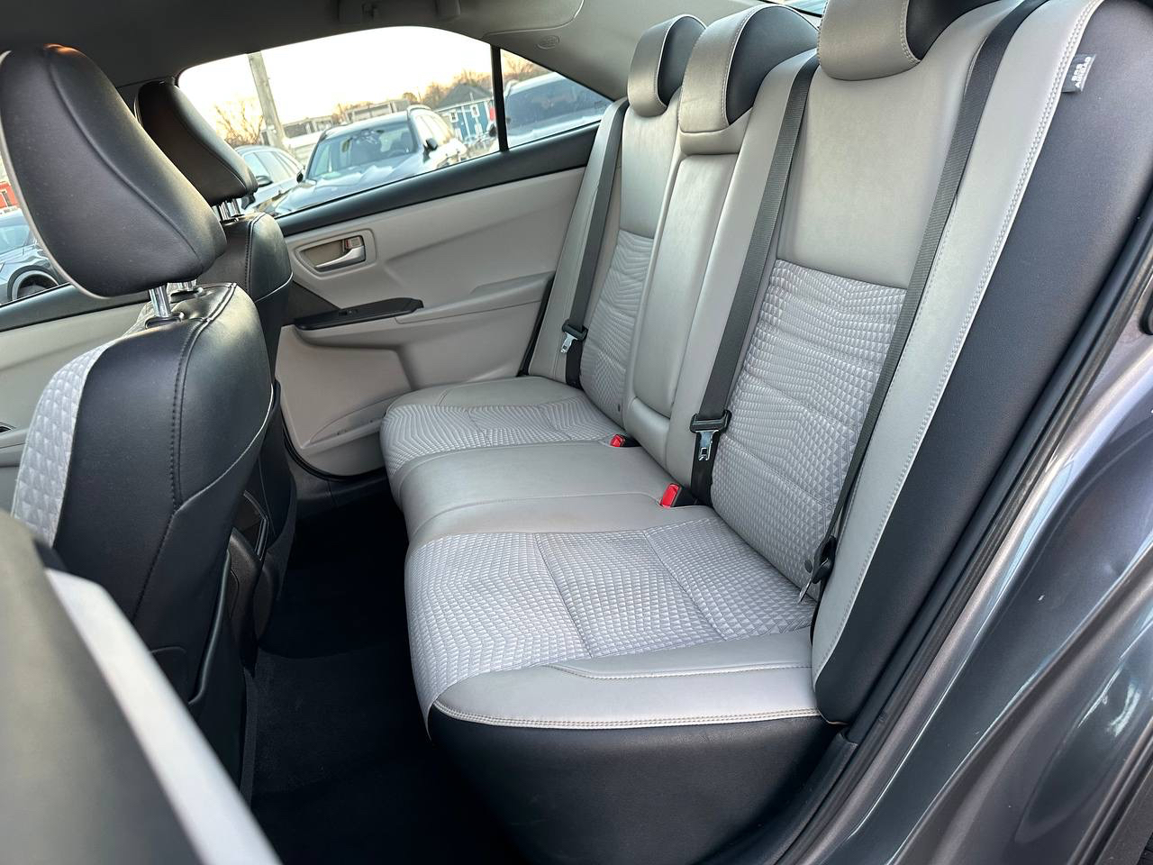 Toyota Camry SE 2015