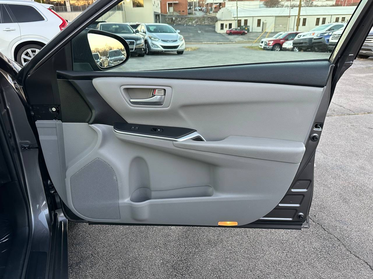 Toyota Camry SE 2015