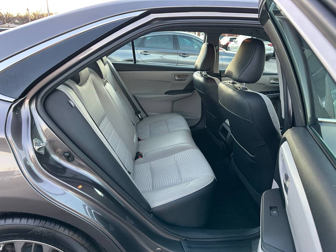 Toyota Camry SE 2015