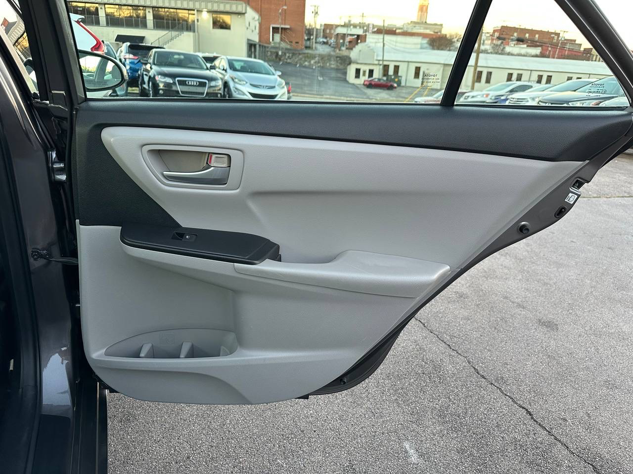 Toyota Camry SE 2015