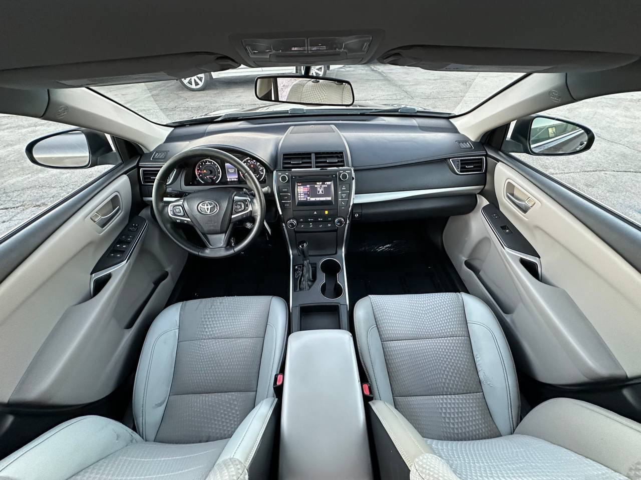 Toyota Camry SE 2015
