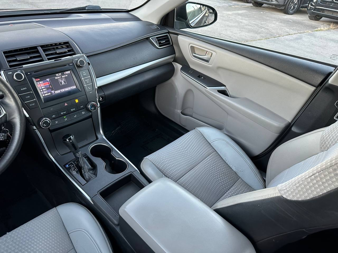 Toyota Camry SE 2015