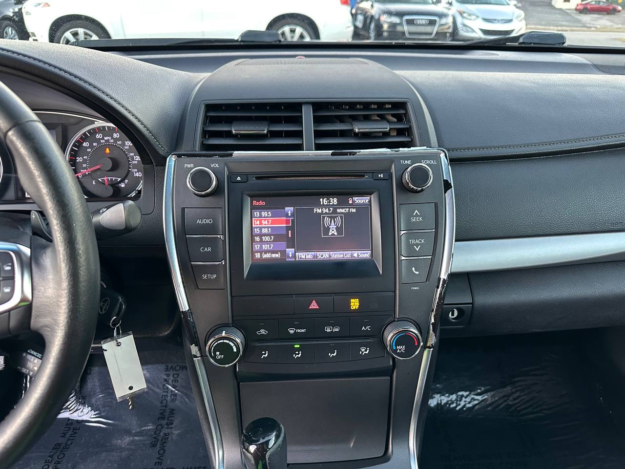 Toyota Camry SE 2015