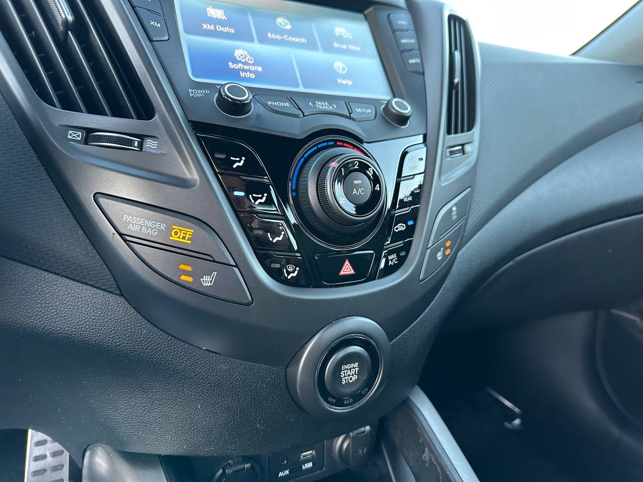 Hyundai Veloster Turbo 6AT 2016