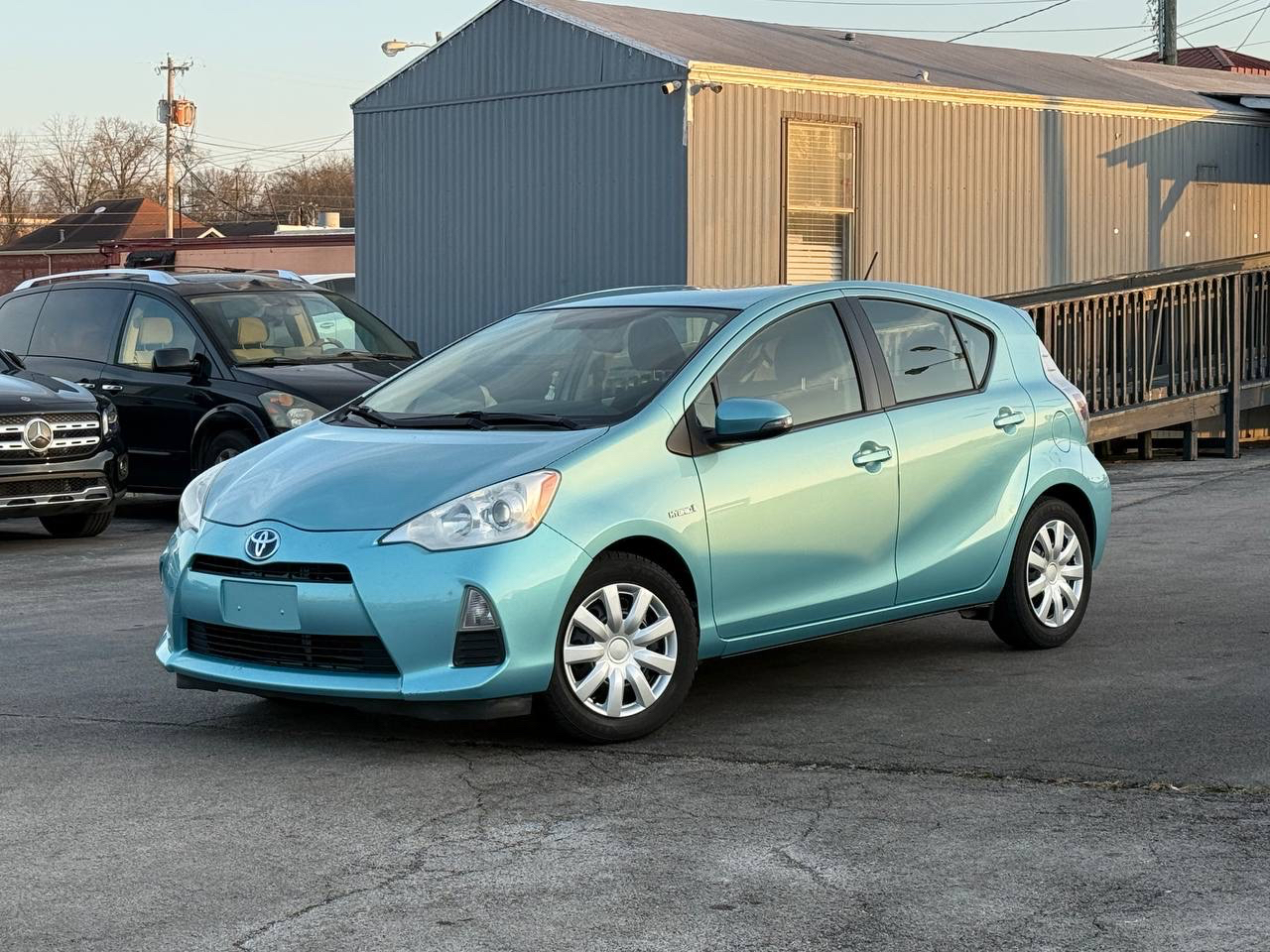 Toyota Prius c Four 2014