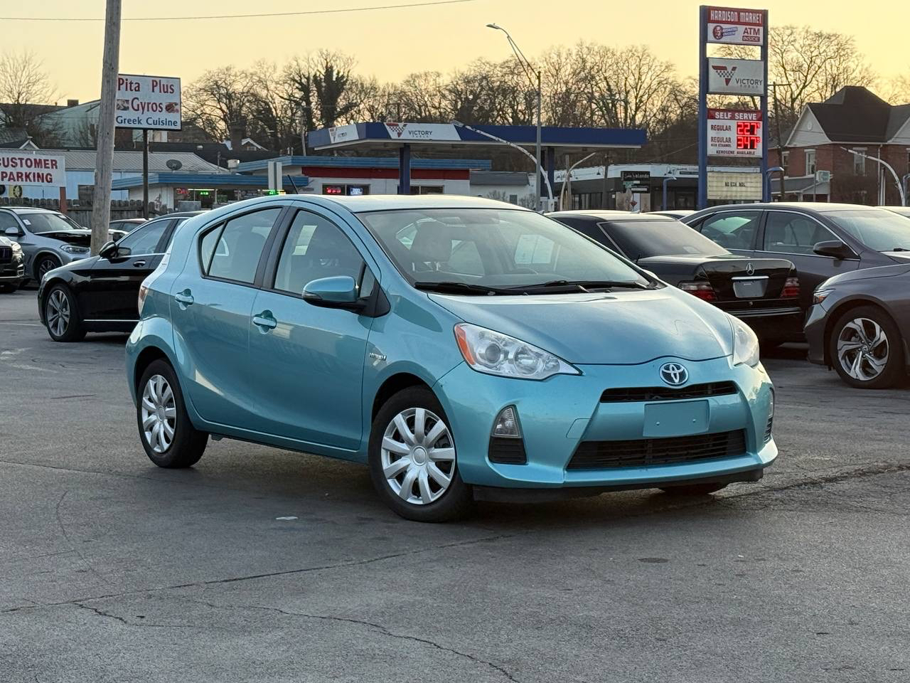 Toyota Prius c Four 2014