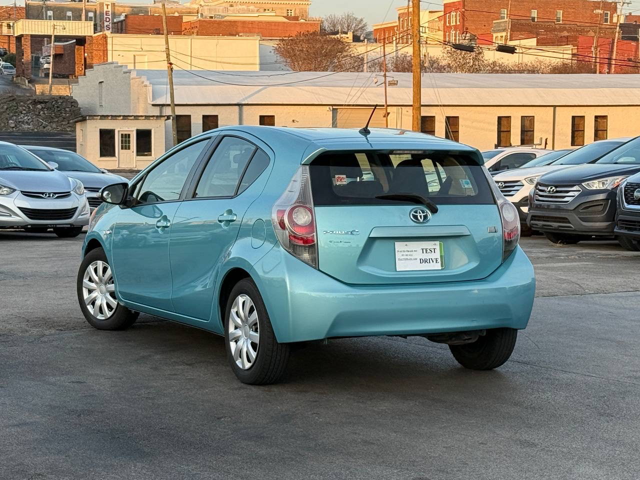 Toyota Prius c Four 2014