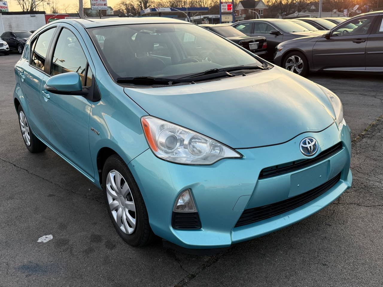 Toyota Prius c Four 2014