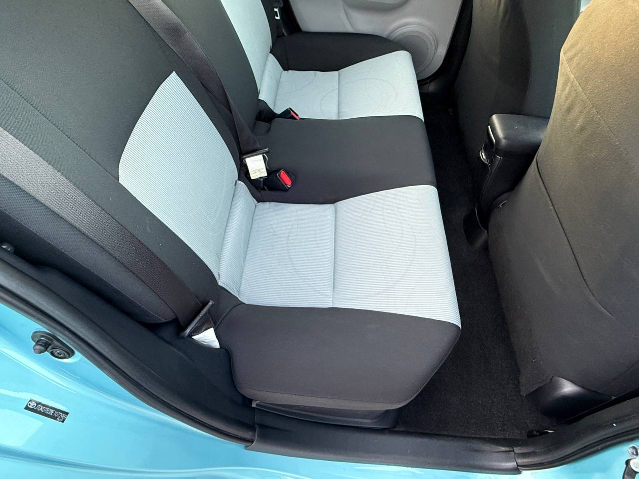 Toyota Prius c Four 2014