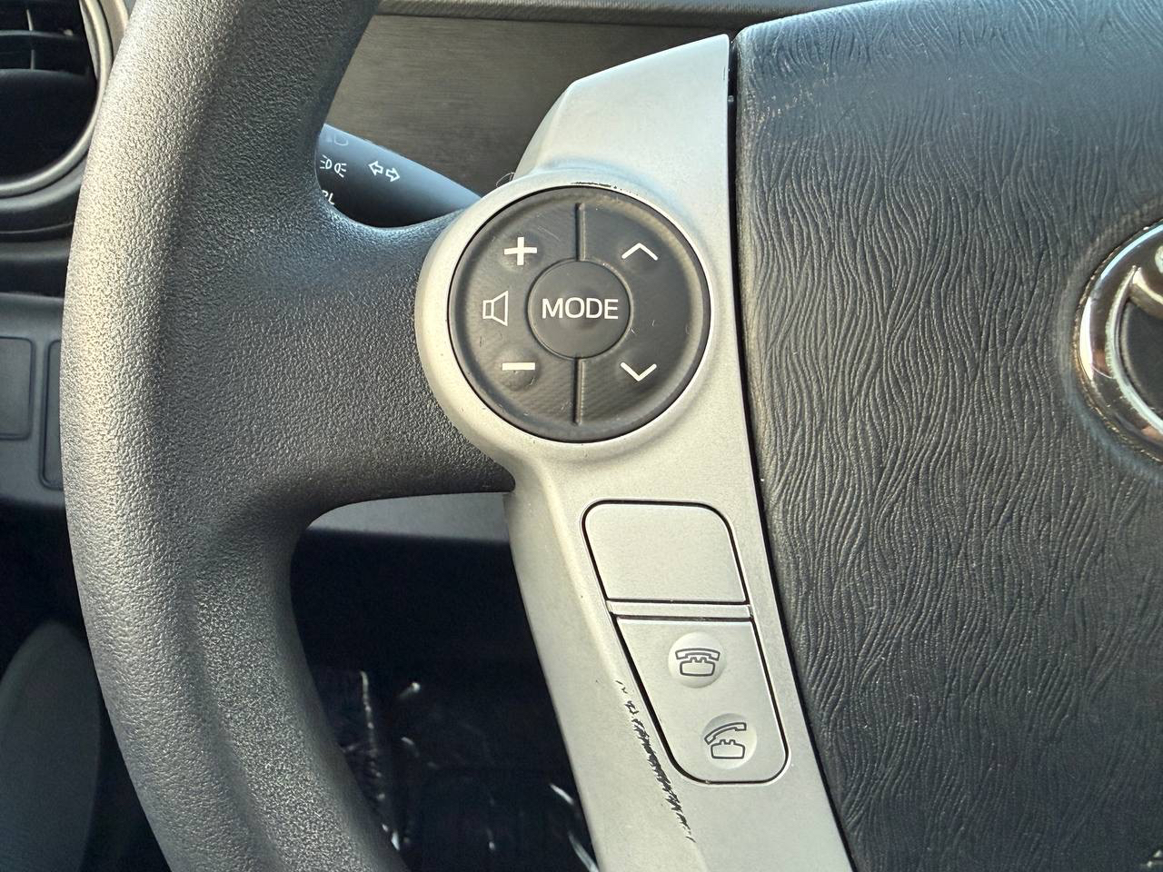 Toyota Prius c Four 2014