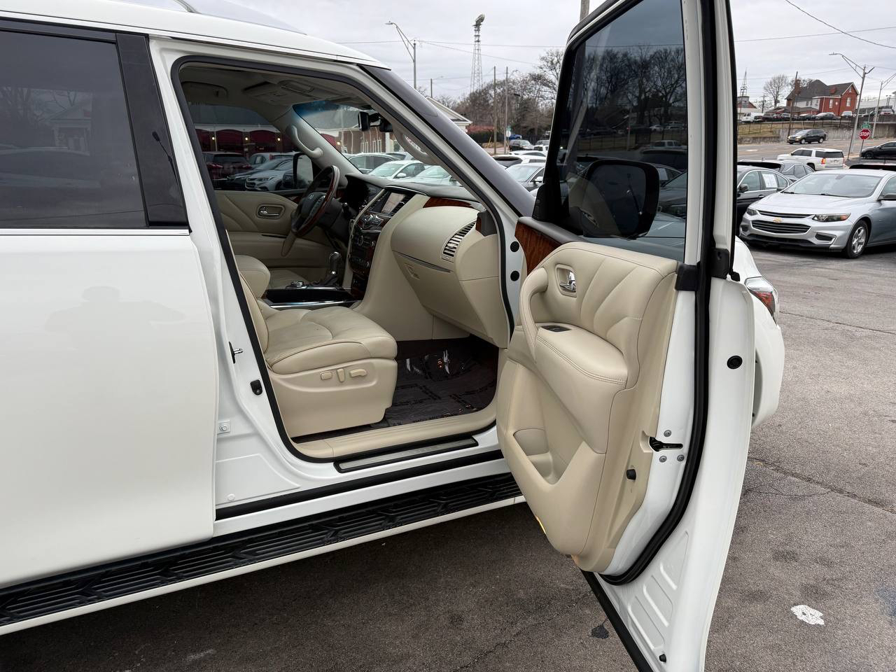 Infiniti QX80 4WD 2017