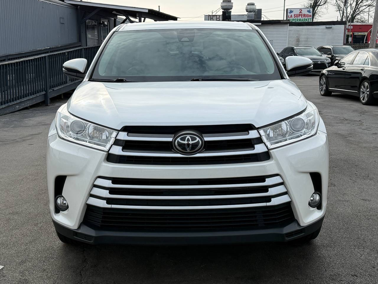 Toyota Highlander LE Plus FWD V6 2017