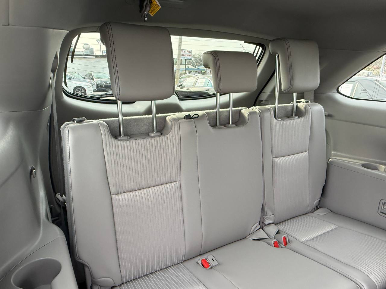 Toyota Highlander LE Plus FWD V6 2017