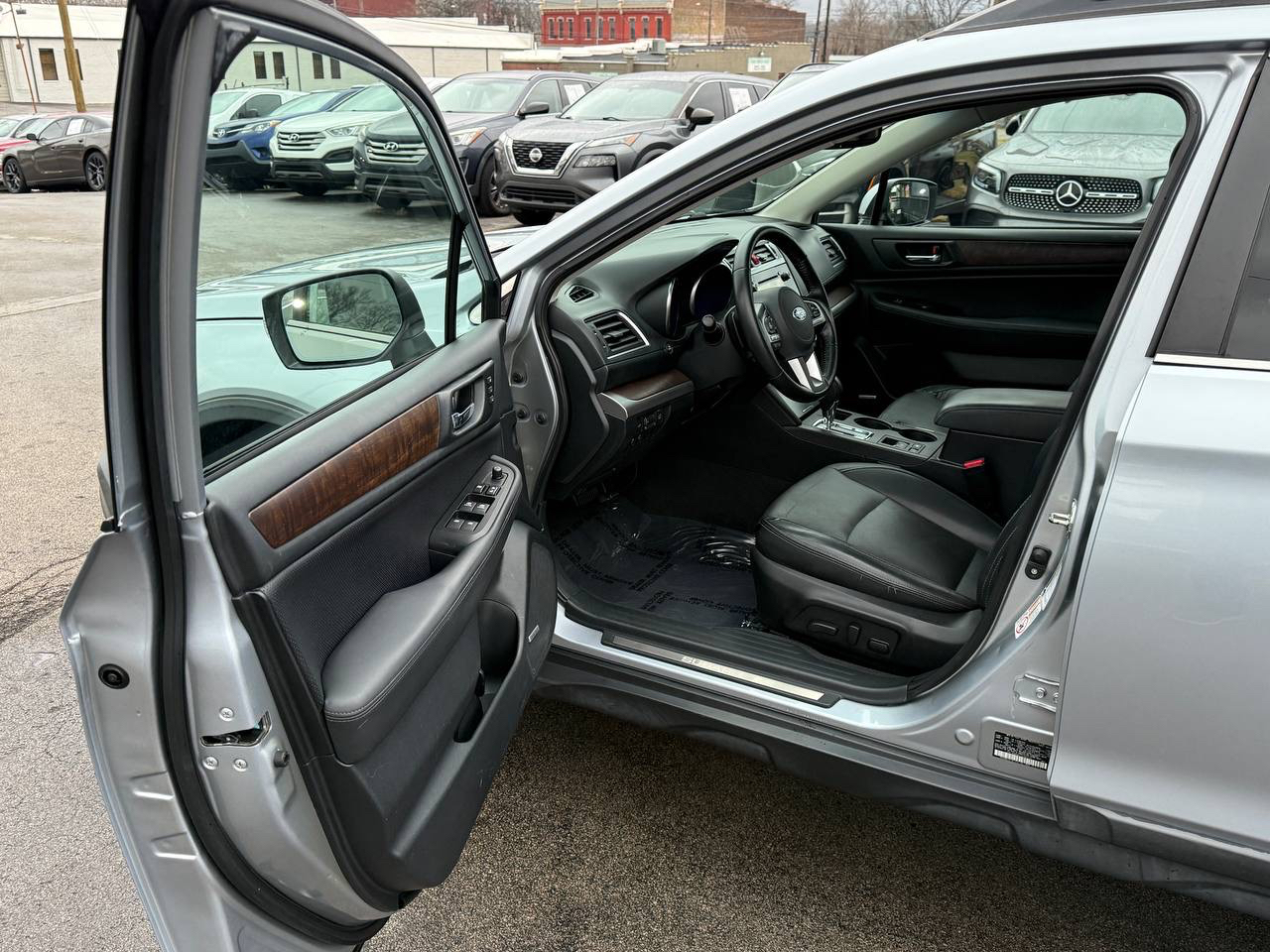 Subaru Outback 2.5i Limited 2015