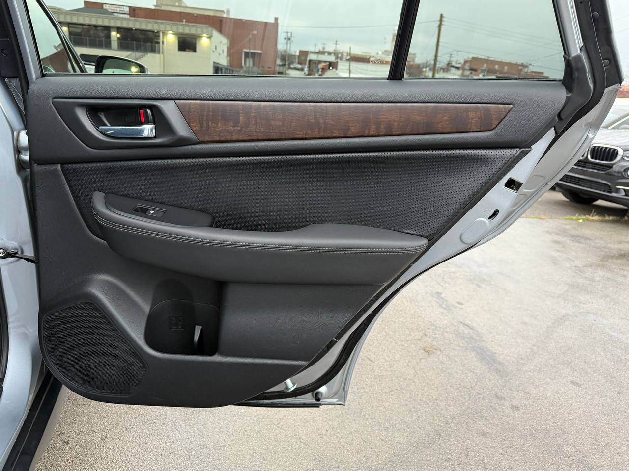 Subaru Outback 2.5i Limited 2015