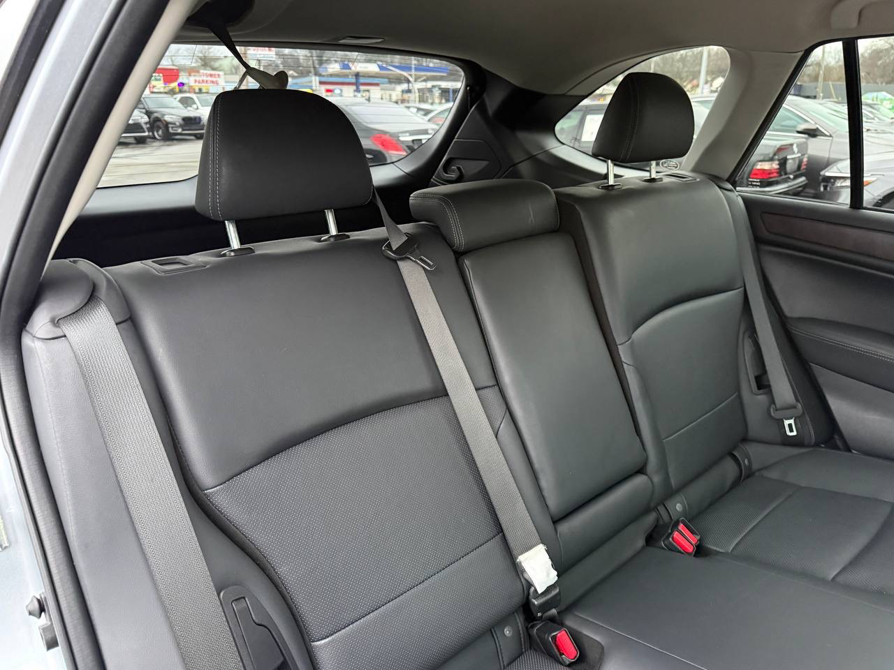 Subaru Outback 2.5i Limited 2015